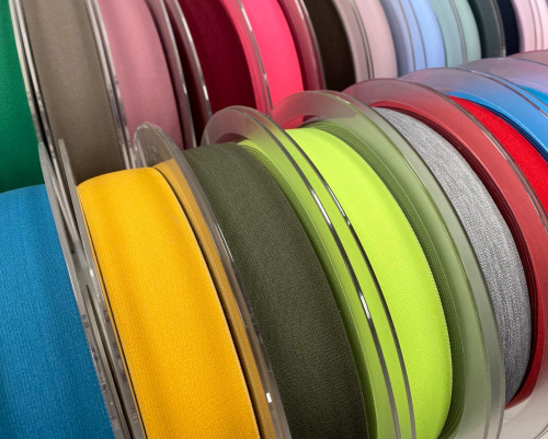 Colored rubber 40mm. 24 colors is 1