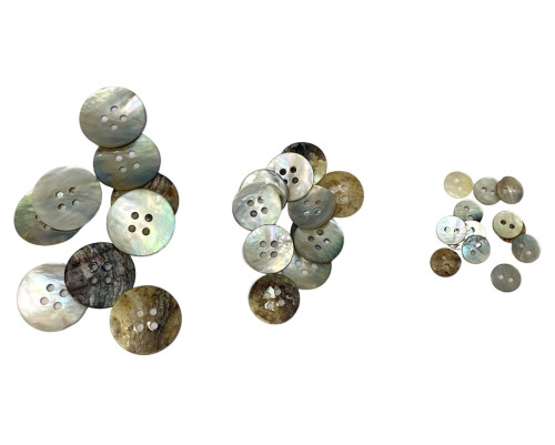 Natural shells buttons 20 - 9mm No. 580 -- six sizes is one