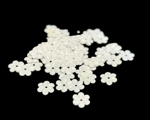 White flower petals 9 mm