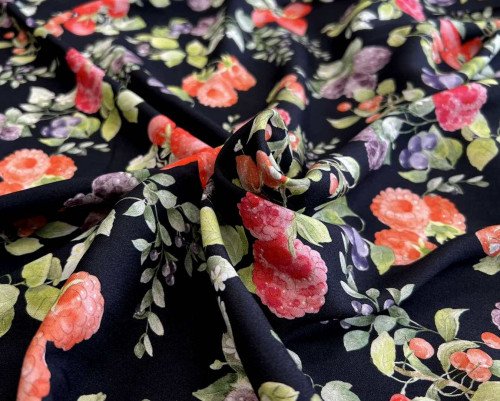 Viscose fabric Berries in black