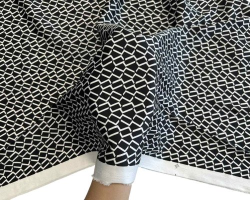 Armani silk White patterns in black