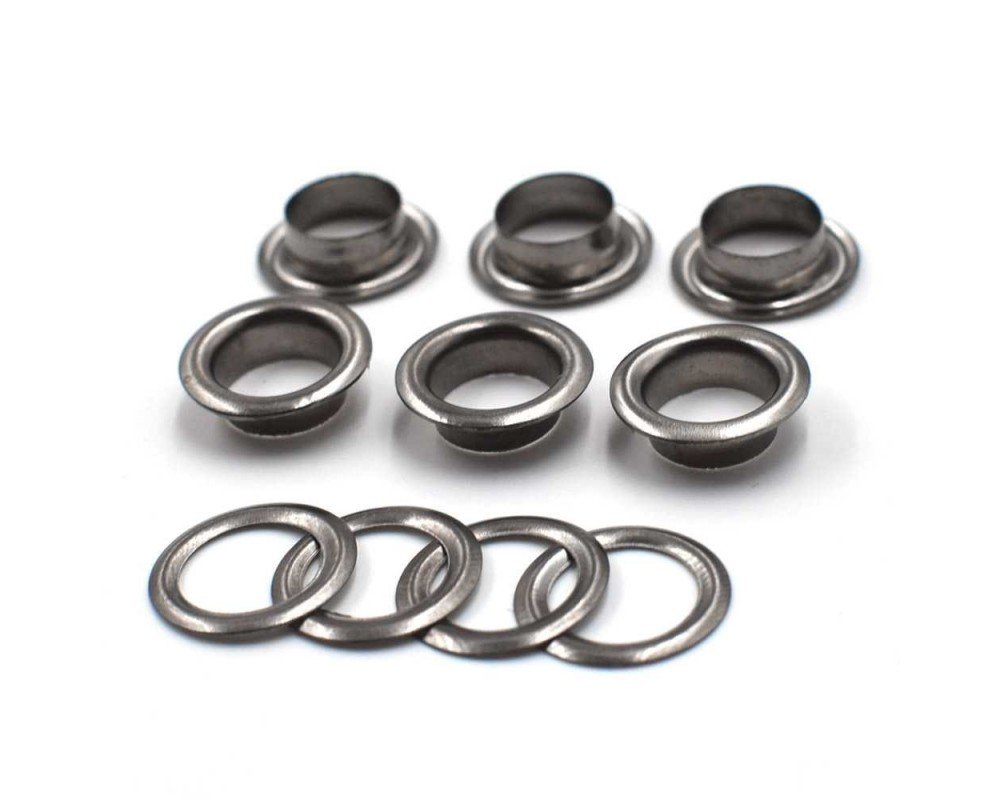 Metalinės akutės - skylutės 4mm - 1