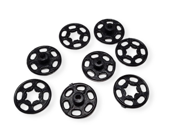Plastikinė spaudė 15 - 20mm Juoda