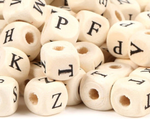 Wooden beads with letters 10mm