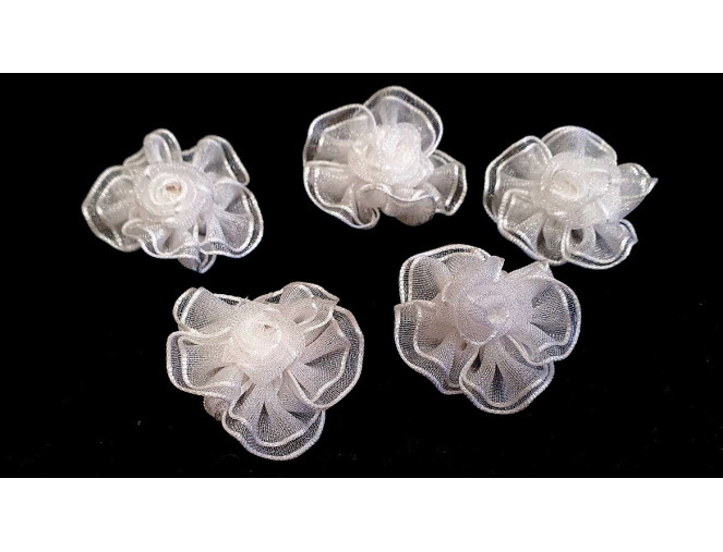 Organzinės gėlytės 30mm | Balta