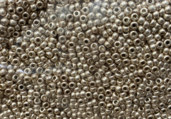 Preciosa pearl 10/0 18113 beige