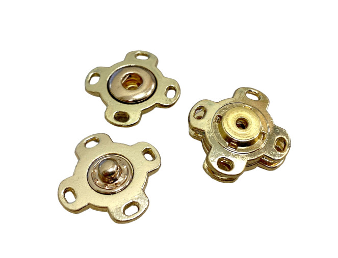 Prisiuvamos metalinės spaudės Auksinės 17x4mm