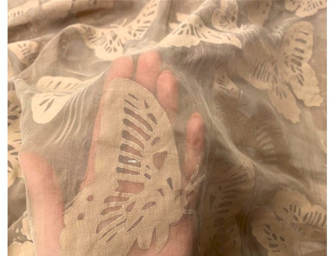 Šilkas Šviesiai rudi drugeliai internetu