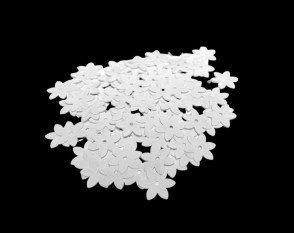 Žvyneliai Baltos gėlytės 12mm 15g.