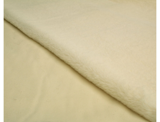 Faux fur Ekru pigiau