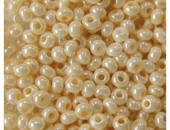 Preciosa pearl 10/0 46113 Yellow