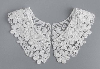 Sewn-on collar White