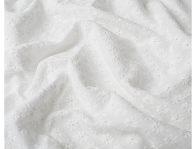 Embroidered cotton White flowers