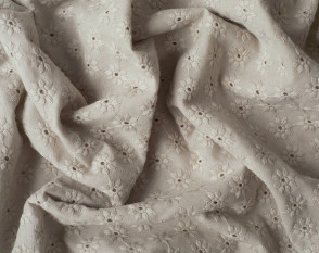 Siuvinėta medvilnė Pilka smėlio Siuvinėta medvilnė Pilka smėlio