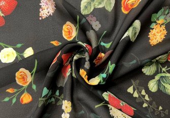 Šilkas Gėlės juodame