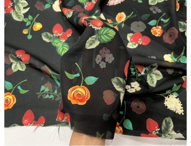 Šilkas Gėlės juodame pigiau