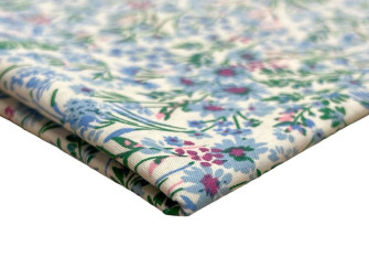 Medvilninis audinys Mėlynos gėlytės baltame