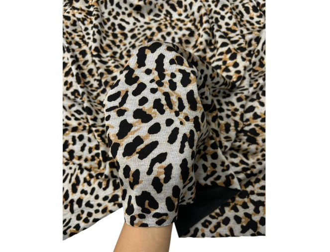 Punto trikotažas Leopardo raštai pilkame internetu
