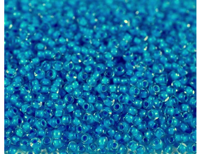 Preciosa Pearl 10/0 00230 Light blue