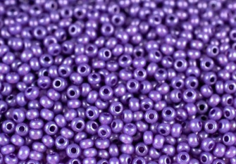 Preciosa pearl 10/0 17728 Violet