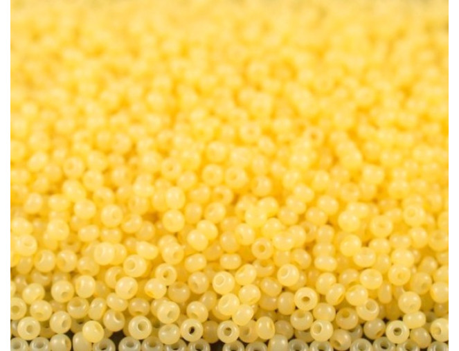 Preciosa Pearl 10/0 02181 Yellow