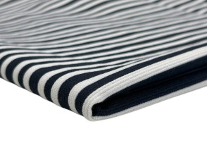 Punto trikotažas Tamsiai mėlyni dryžiai baltame Punto trikotažas Tamsiai mėlyni dryžiai baltame