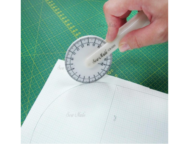 Round lecal ruler with scale pigiau