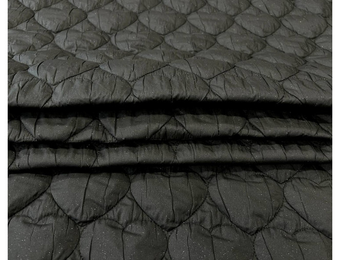 Dvipusis striukinis audinys Juodos širdelės su blizgučiais pigiau