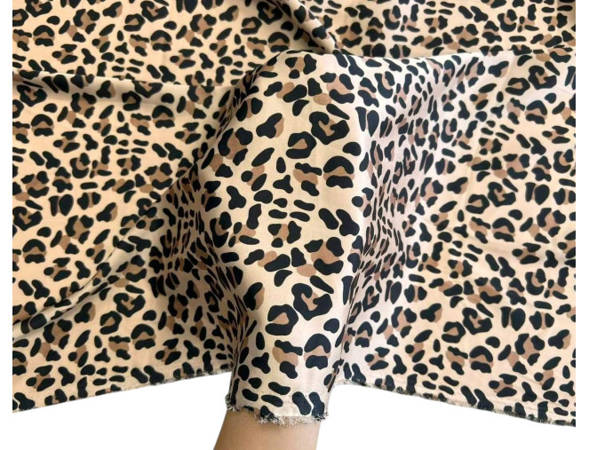 Armani šilkas Leoprado raštai smėliniame pigiau