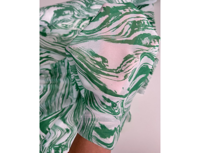 Chiffon Green patterns in white pigiau