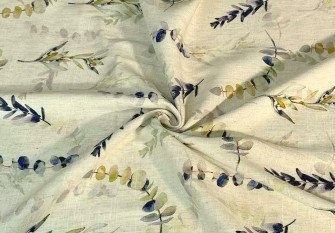 Linas su viskoze Eukalipto lapai gelsvame