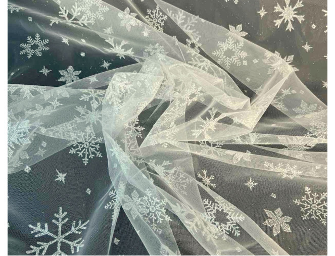 Tulle with shiny snowflakes White pigiau