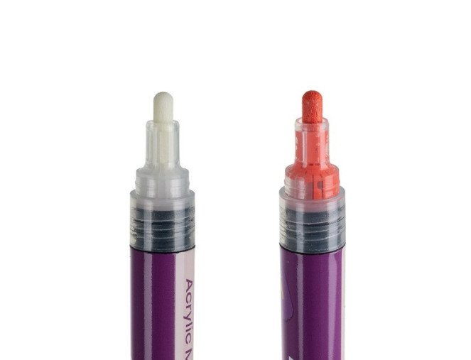 Acrylic markers 12 colours internetu