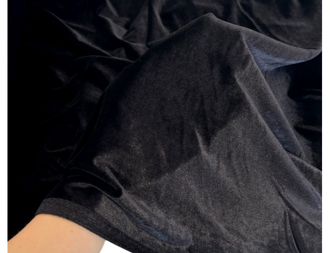 Aksomas Juodas pigiau