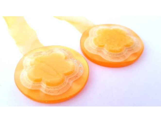 Magnets for curtains