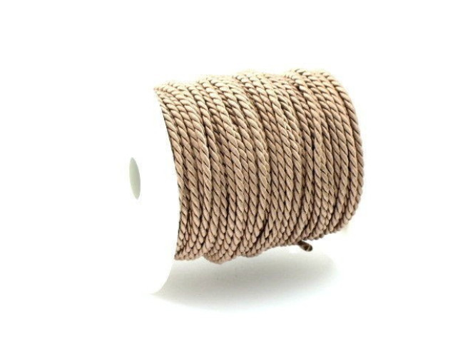 Decorative cord 3,2mm. pigiau