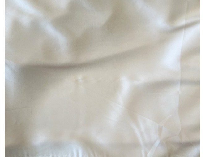 Armani Artificial Silk, Cream, BROQU&Eacute; skubus pristatymas