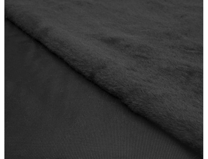 Faux Fur, Black pigiau