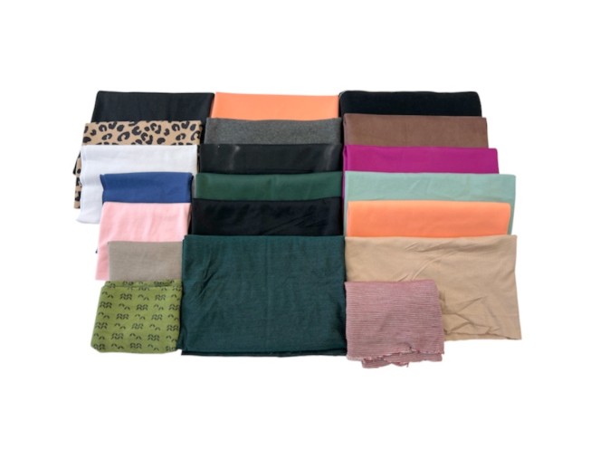 Assortment of Various Knitwear Scraps, No. 42
