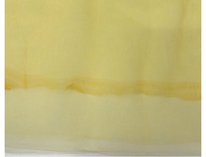 Remnant of stiff yellow tulle, No. 105 pigiau