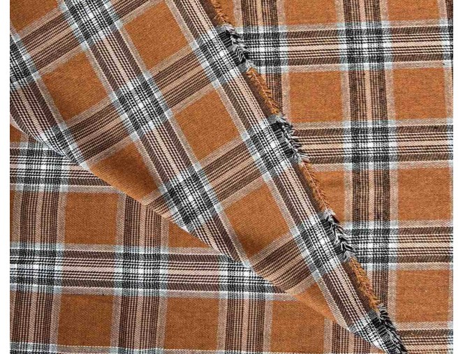 Checkered flannel in caramel brown pigiau