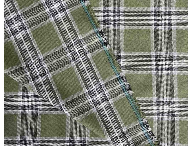 Checkered flannel, moss green pigiau