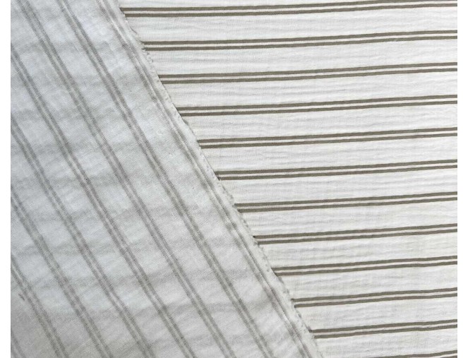 Muslin in white internetu