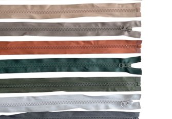 Plastikinių užtrauktukų rinkinys 45cm 10vnt