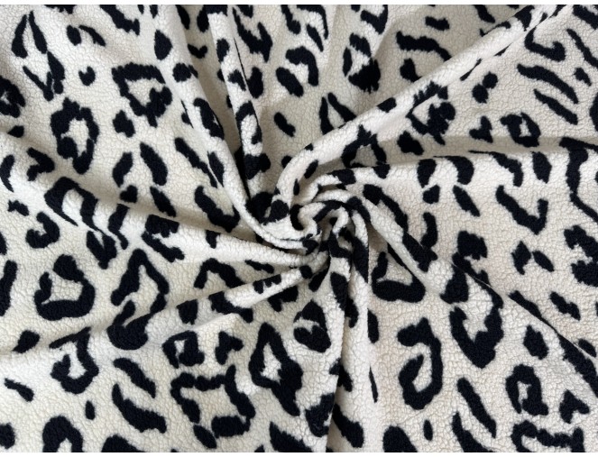 Teddy fabric with leopard print in cream, 320 g/sq m.